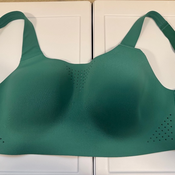 Victoria Secret Featherweight Max™ Sports Bras Size 34DD  (lot of 7) - Picture 7 of 9